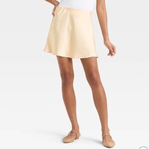 Elegant Cream Skirt A New Day Women's Cream silk Skirt size Large NWT